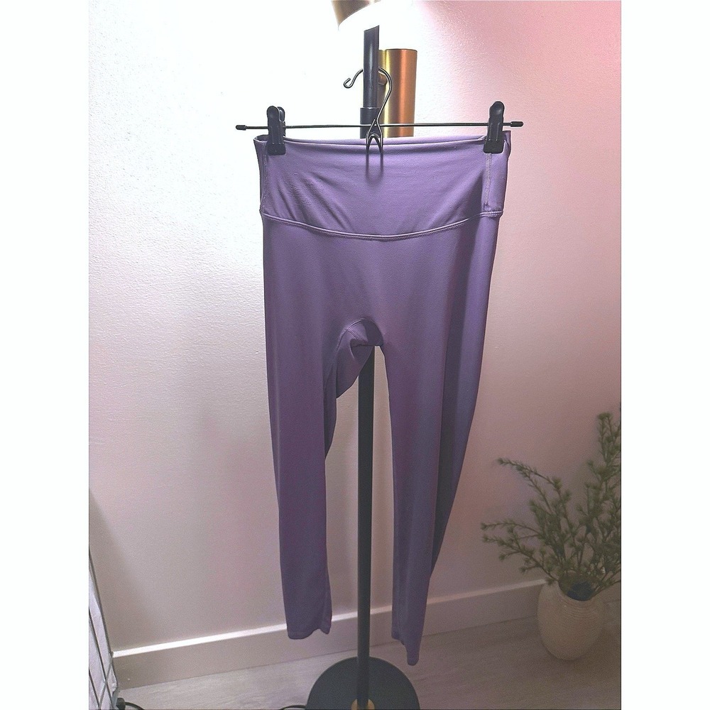 Paragon Leggings butt shaping flattering Purple sculpting Size M butter soft